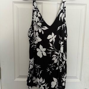 Torrid Black and White Floral Tank Top